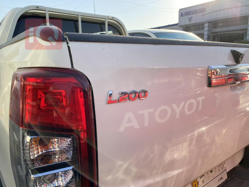 میتسوبیشی L200
